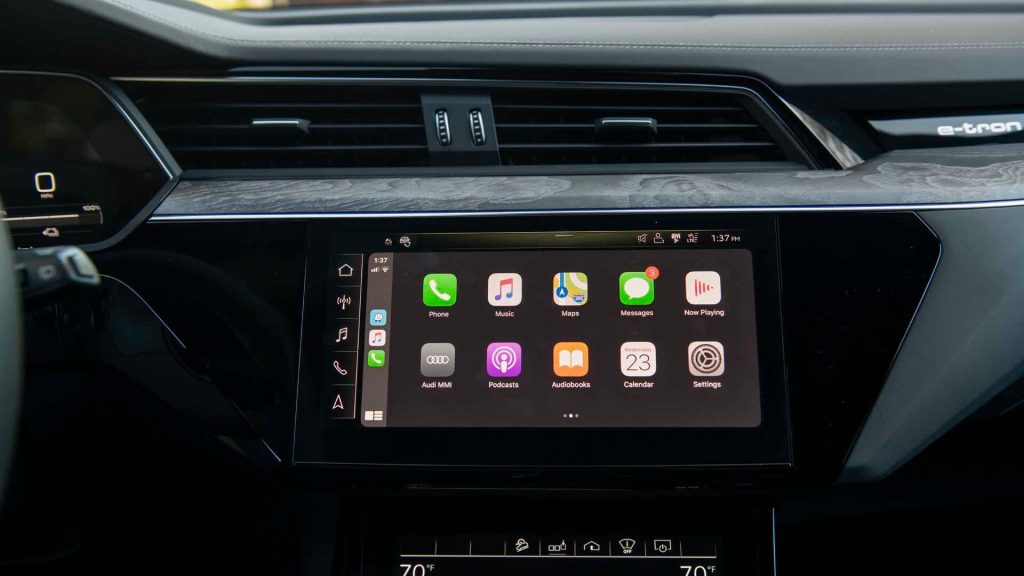 CarPlay خودرو برقی جنرال موتور