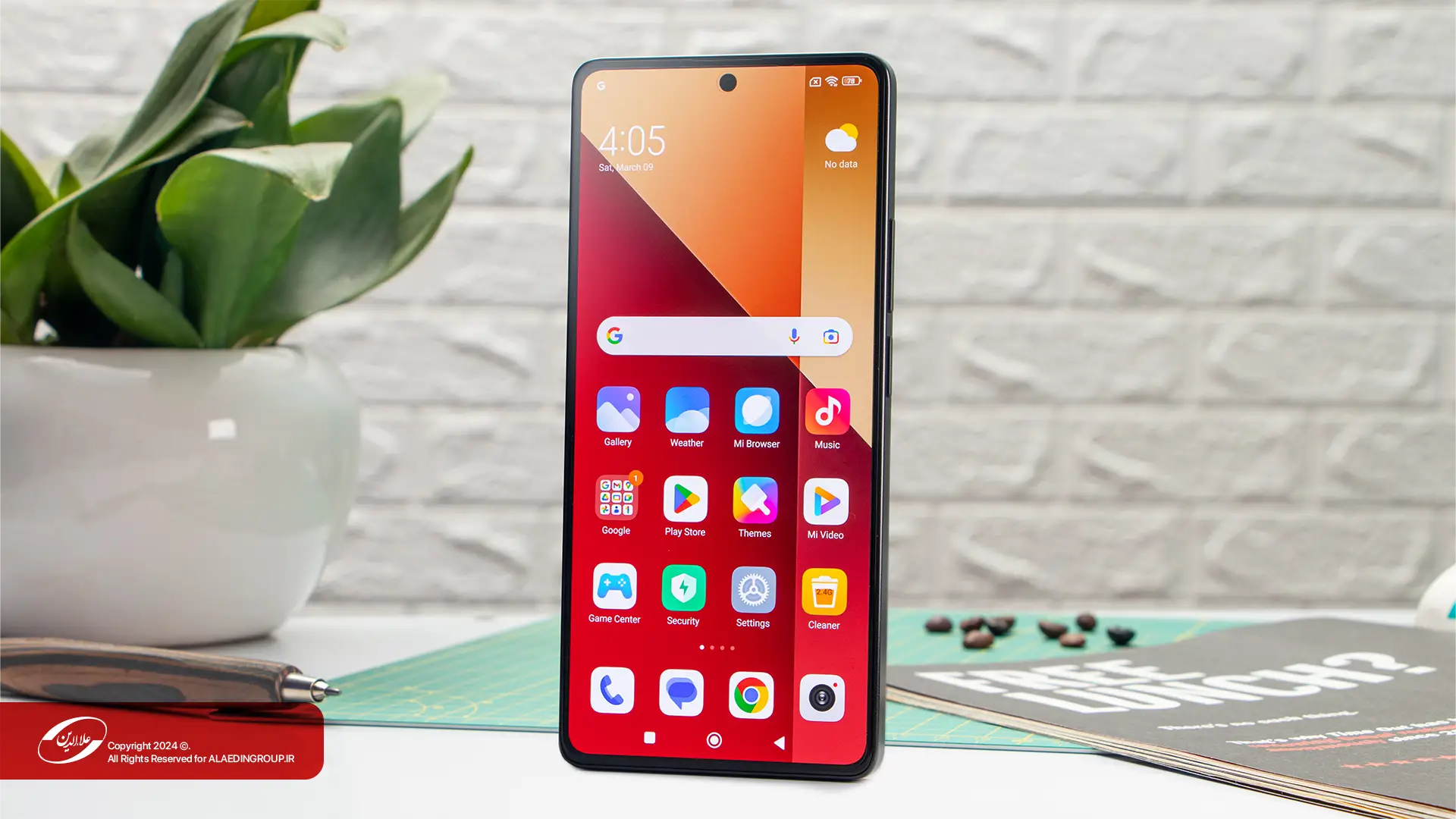 اسپیکر و صفحه‌نمایش گوشی Redmi Note 13 Pro