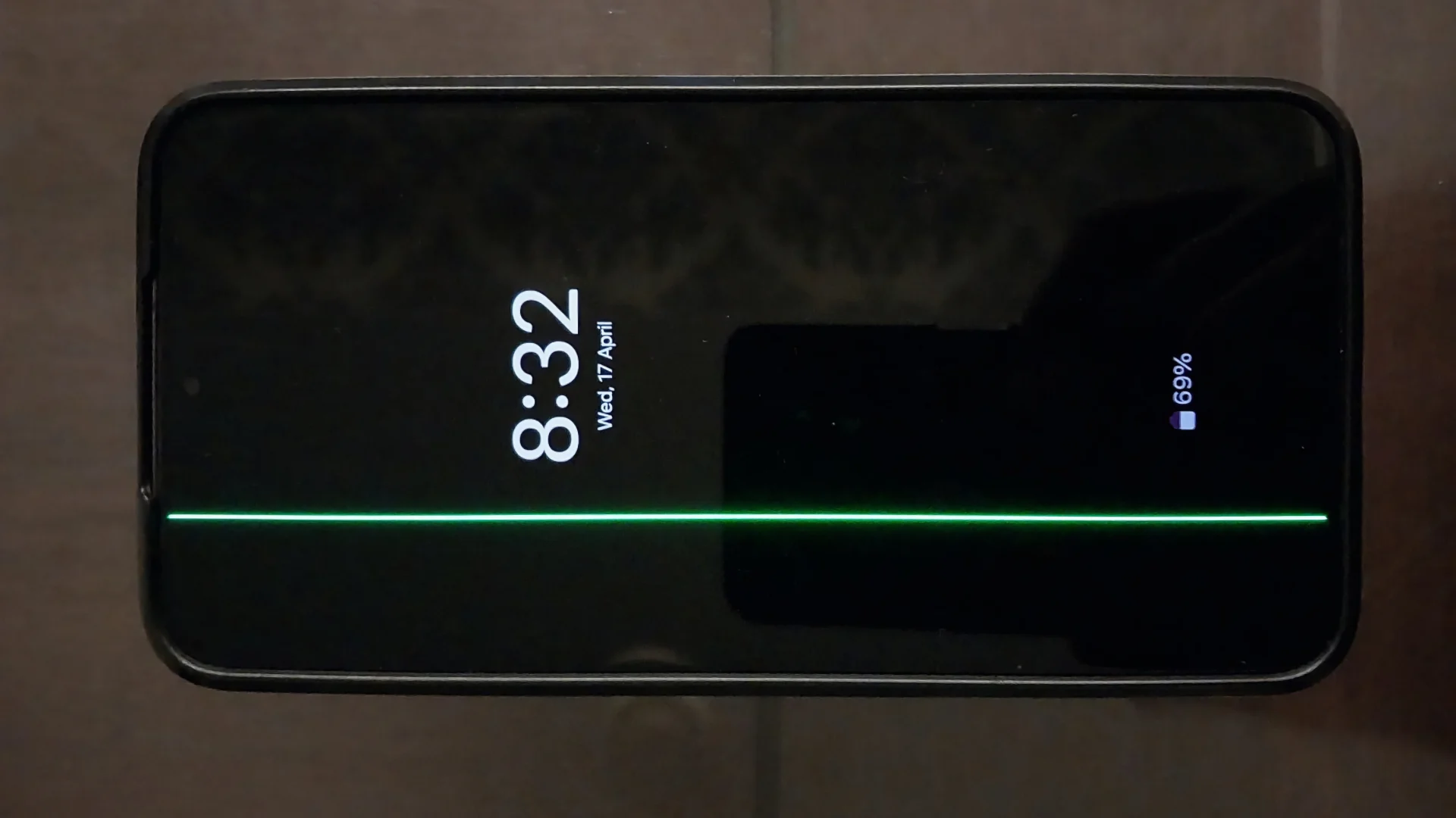 نمایشگر Galaxy S22 با خطوط سبز