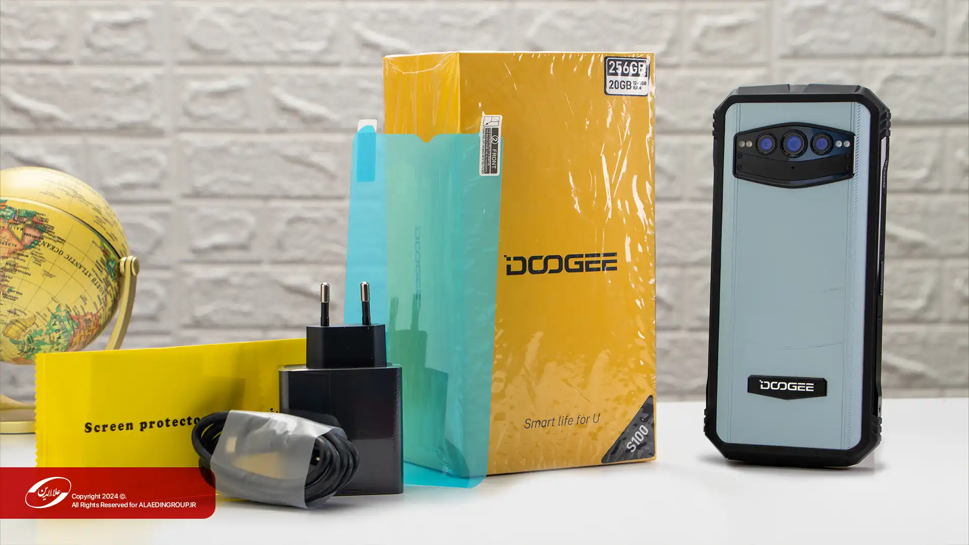 وسایل داخل جعبه گوشی Doogee S100