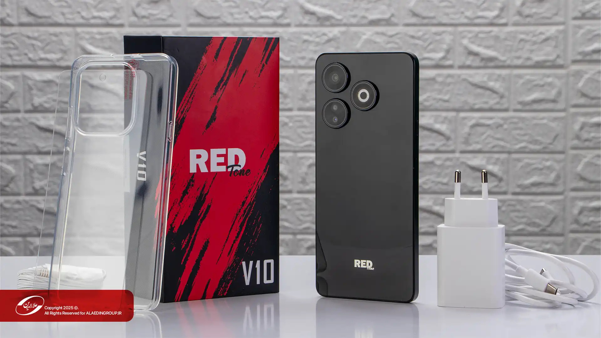 اقلام داخل جعبه گوشی ردتون V10
