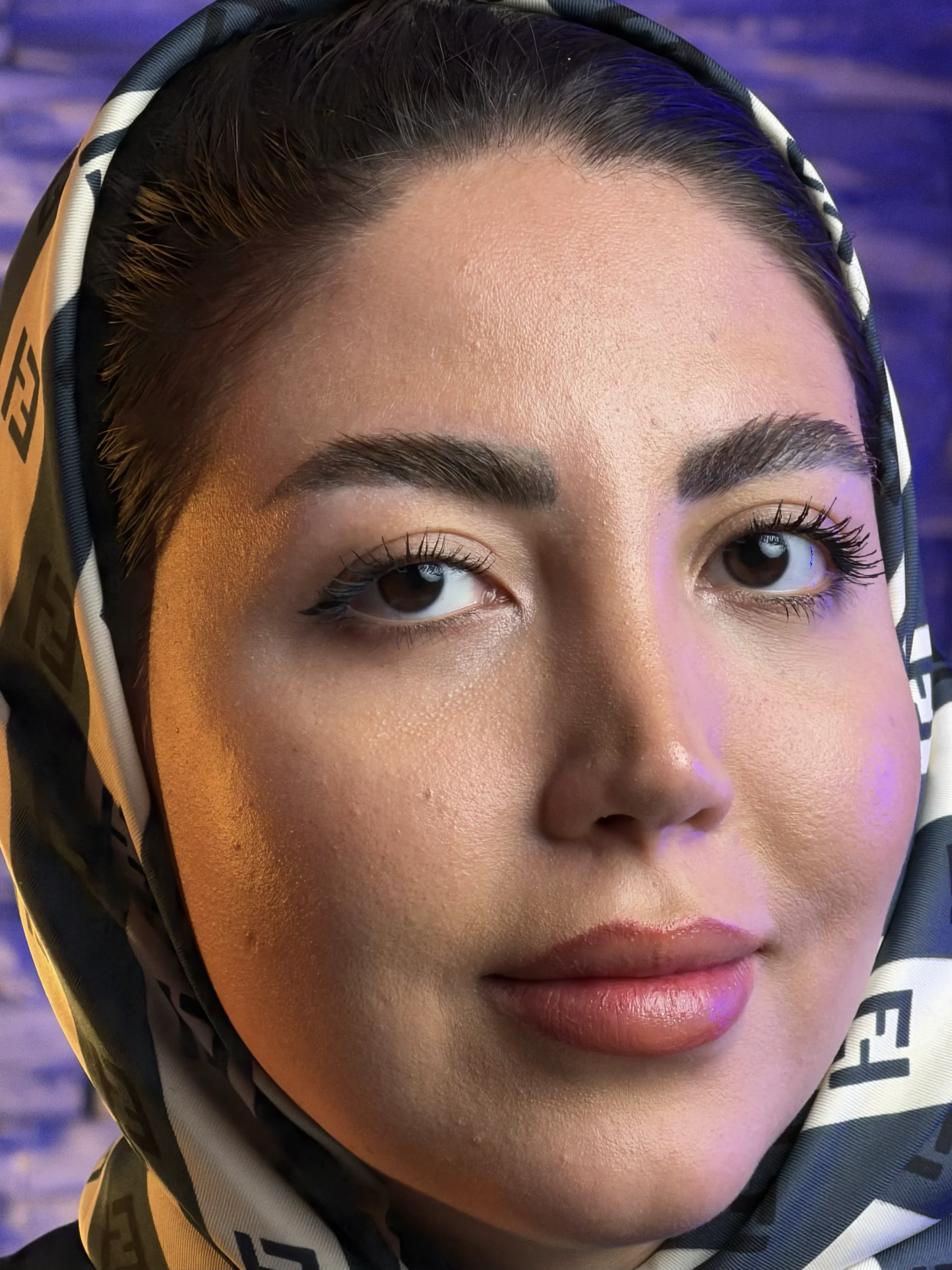 بررسی آیفون ۱۷ پرو مکس؛ کاملترین گوشی برای حرفهایها عکس با آیفون ۱۷ پرومکس  زوم 10x