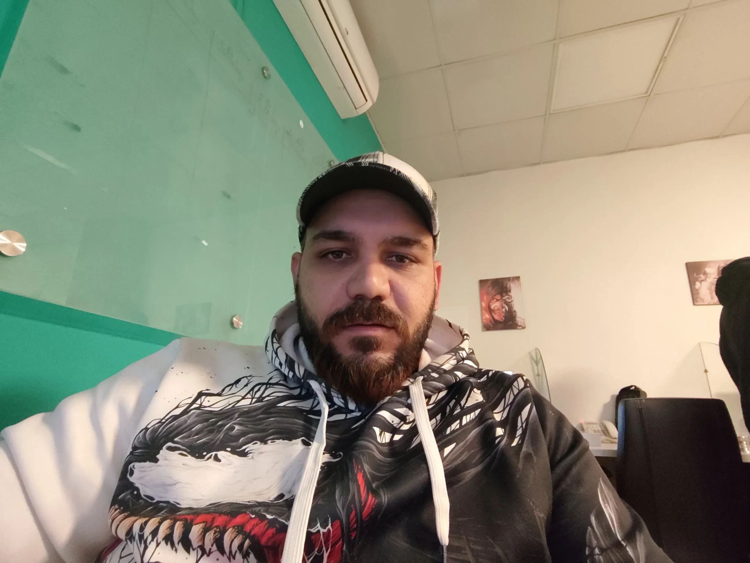 عکس گرفته شده با دوربین سلفی ردمی پد پرو۲