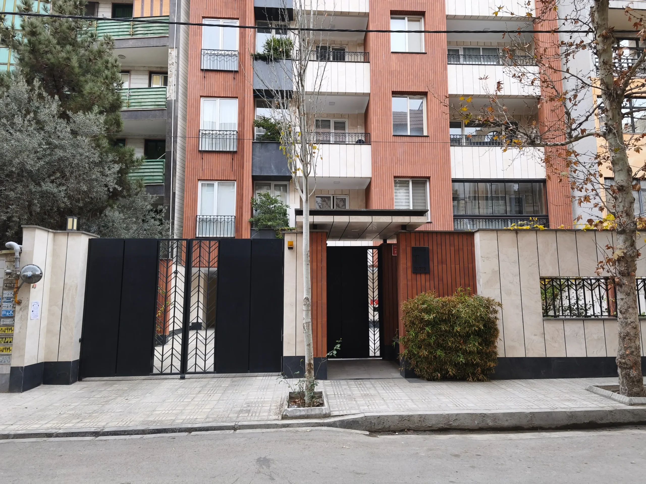 بررسی شیائومی 15T؛ قاتل پرچمداری مطمئن نمونه تصویر دوربین اصلی شیائومی 15T